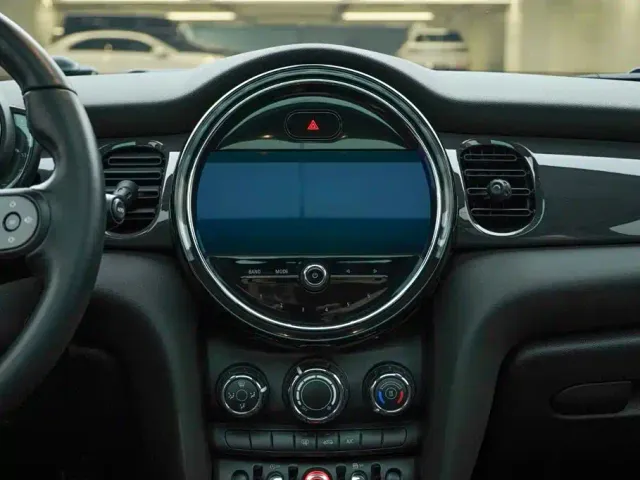 MINI Hatch — Фото автомобиля 17