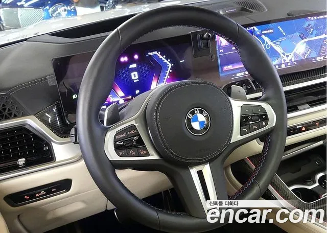 BMW X7 M60i xDrive M Sport 6 мест — Фото автомобиля 12