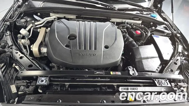 Вольво V60 V60 Cross Country 2 поколение B5 Ultimate AWD — Фото автомобиля 6