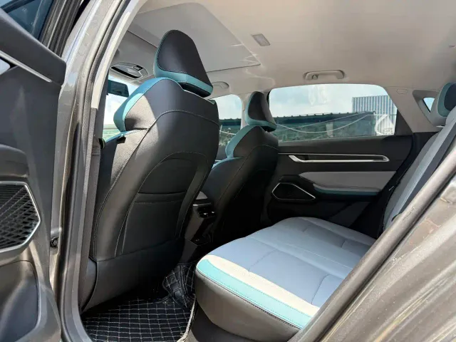 Geely Emgrand — Фото автомобиля 5