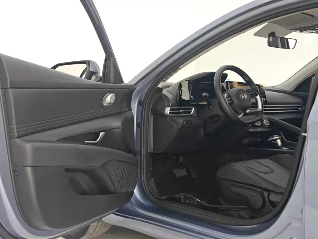 Hyundai Elantra — Фото автомобиля 28