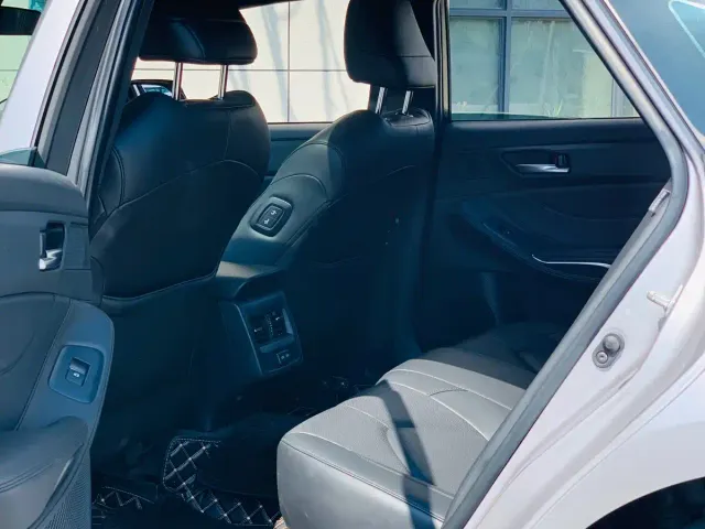 Toyota Avalon — Фото автомобиля 23