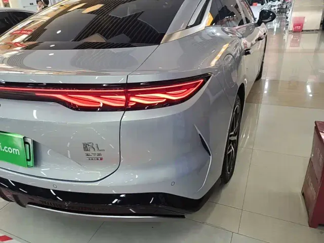 BYD Han L — Фото автомобиля 7