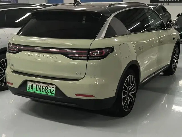 Leapmotor C11 — Фото автомобиля 18