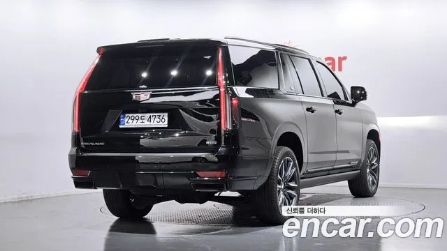 Cadillac Escalade Escalade 5 поколение — Фото автомобиля 2