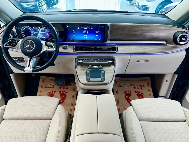 Mercedes-Benz V-Class — Фото автомобиля 9