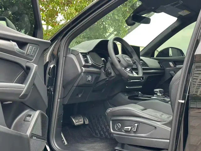 Audi Q5L — Фото автомобиля 9