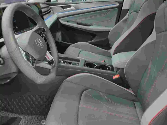 Volkswagen Lamando — Фото автомобиля 8