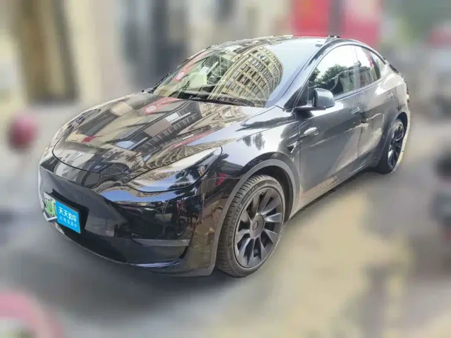 Фотография автомобиля — Tesla Model Y