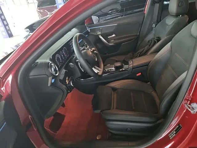 Mercedes-Benz A-Class — Фото автомобиля 14