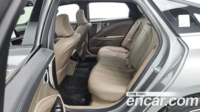 Kia K8 — Фото автомобиля 12
