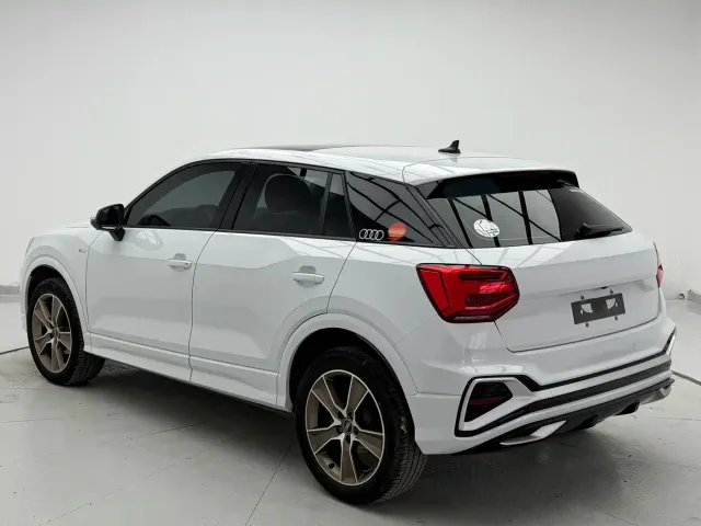 Audi Q2L — Фото автомобиля 6