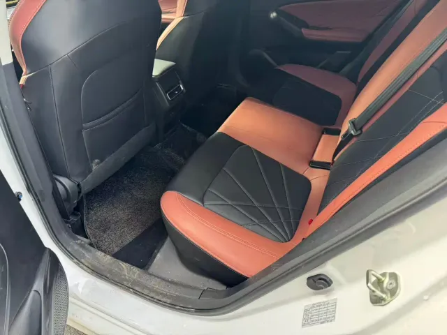 Changan Eado — Фото автомобиля 5