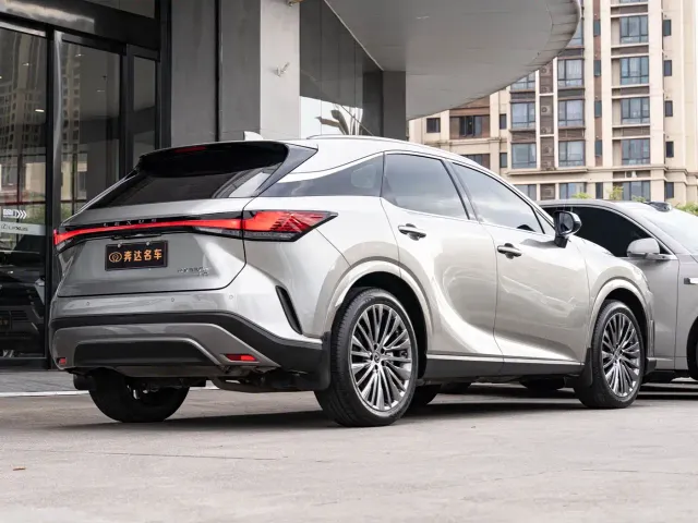 Lexus RX — Фото автомобиля 3