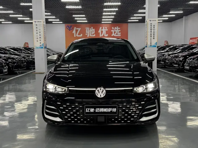Volkswagen Passat — Фото автомобиля 2