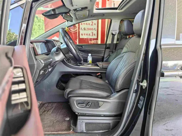 GAC Trumpchi M8 — Фото автомобиля 10