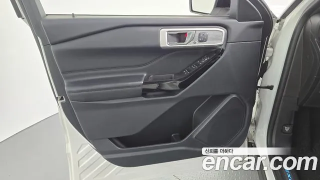 Ford Explorer Explorer 6 поколение 3.0 Platinum 4WD — Фото автомобиля 18