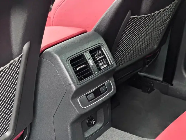 Audi SQ5 — Фото автомобиля 12