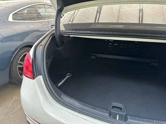 Mercedes-Benz C-Class — Фото автомобиля 30