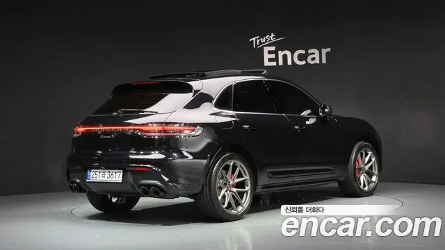 Porsche Macan — Фото автомобиля 3