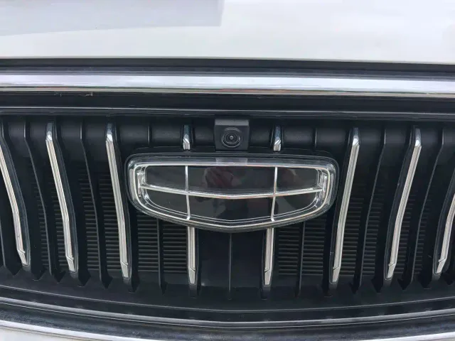 Geely Emgrand — Фото автомобиля 4