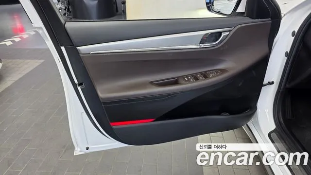 Hyundai Grandeur (New) Hybrid — Фото автомобиля 13