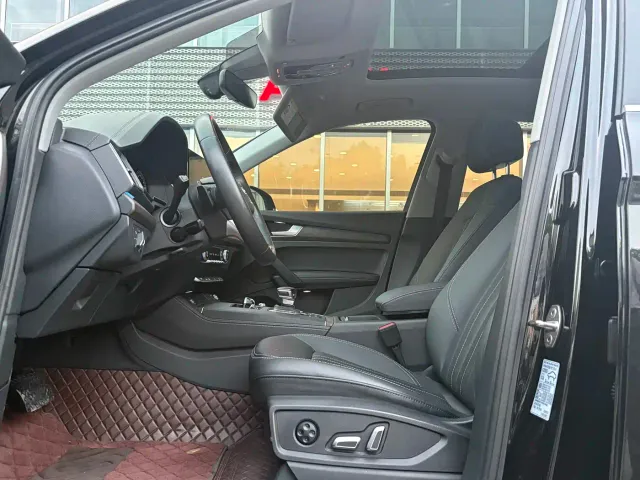 Audi Q5L — Фото автомобиля 7