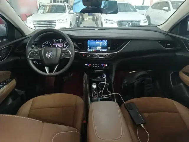 Buick Regal — Фото автомобиля 9