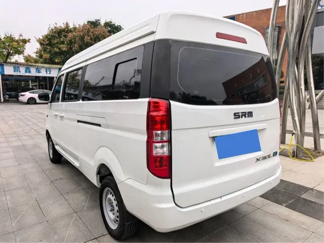 Shineray SRM Xinyuan New Energy Little Sea Lion EV — Фото автомобиля 7