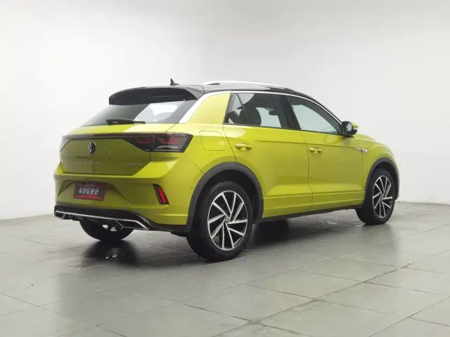 Volkswagen T-Roc — Фото автомобиля 2