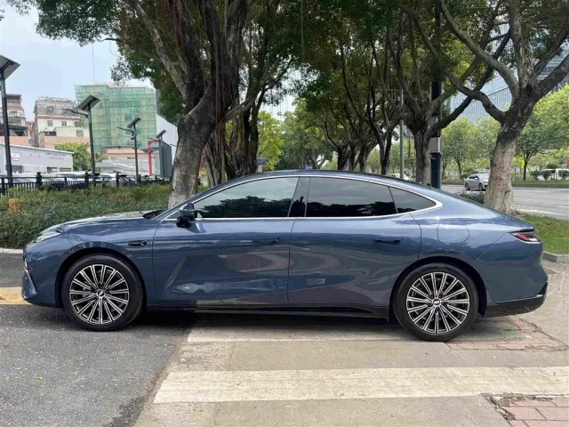 Geely Galaxy Xingyao 8 — Фото автомобиля 7