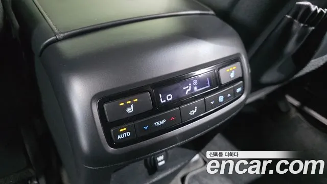 Hyundai Palisade Palisade Дизель 2.2 2WD — Фото автомобиля 17