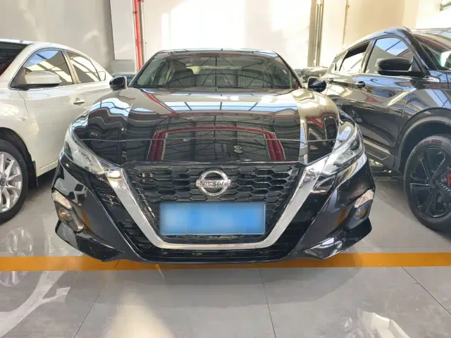 Nissan Teana — Фото автомобиля 8