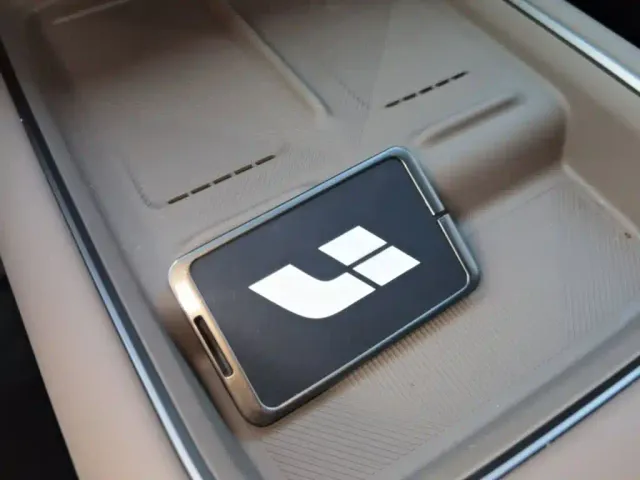 Li Auto i6 — Фото автомобиля 8