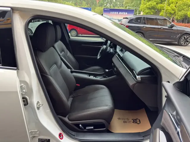 Mazda Atenza 2021 Model 2.5L Blue Sky Premium Edition — Фото автомобиля 18