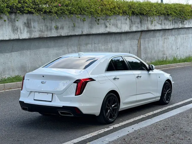 Cadillac CT4 — Фото автомобиля 9