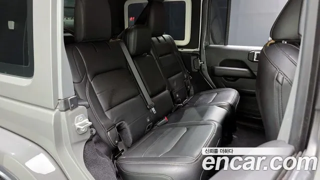 Jeep Wrangler Wrangler (JL) 2.0 Overland 4 двери — Фото автомобиля 10