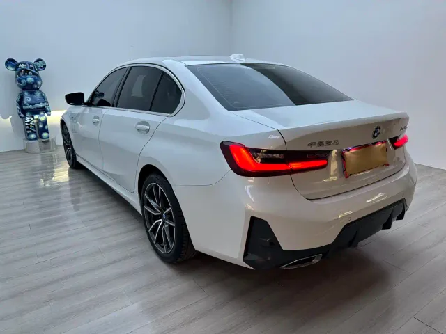 BMW 3 Series — Фото автомобиля 3