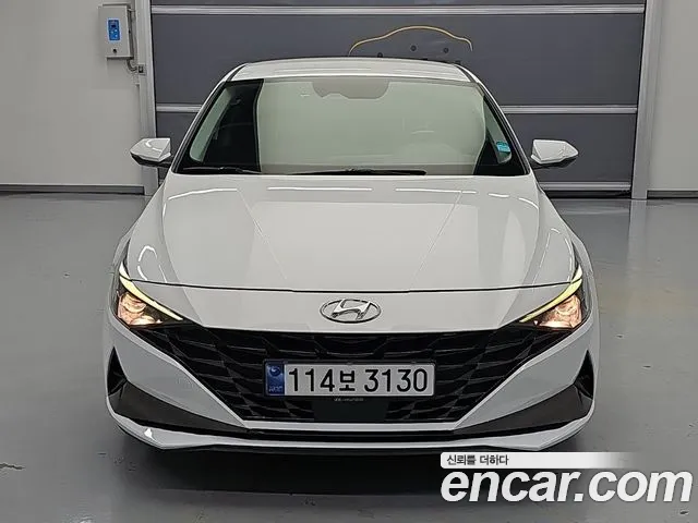 Hyundai Avante CN7 — Фото автомобиля 2