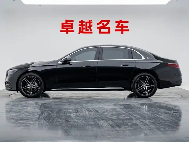 Mercedes-Benz E-Class — Фото автомобиля 7