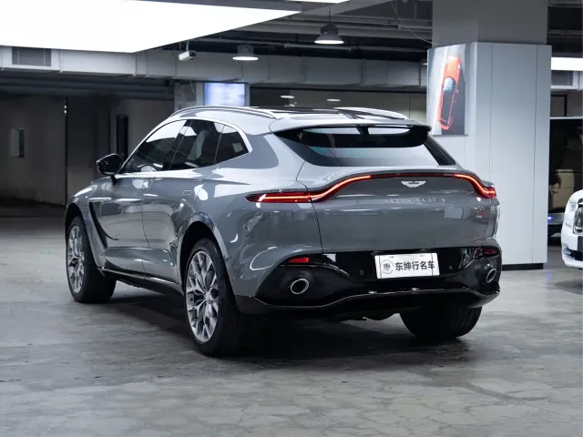 Aston Martin DBX — Фото автомобиля 4