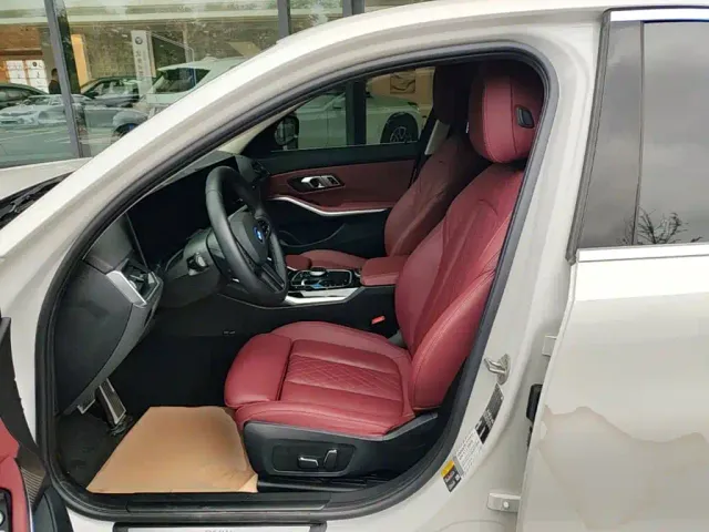 BMW i3 — Фото автомобиля 14