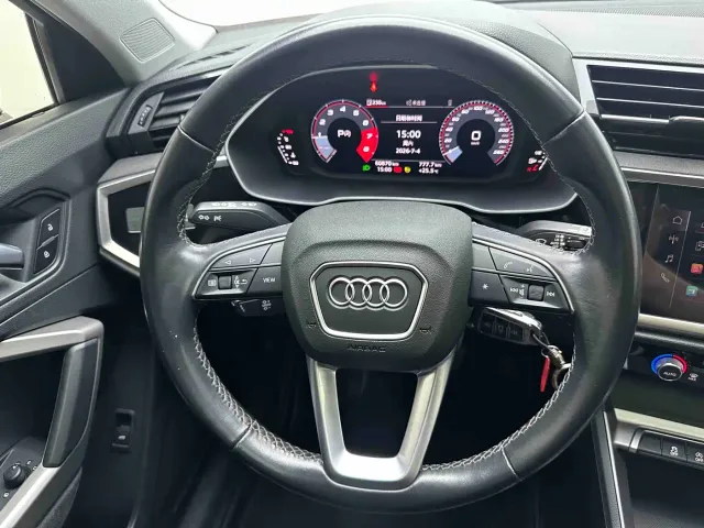 Audi Q3 — Фото автомобиля 9