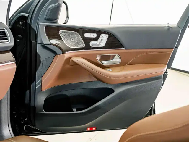 Mercedes-Benz GLE-Class — Фото автомобиля 20