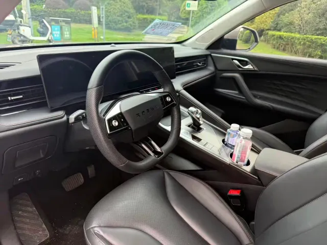 Roewe RX5 — Фото автомобиля 3