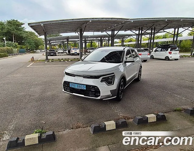 Фотография автомобиля — Kia Niro