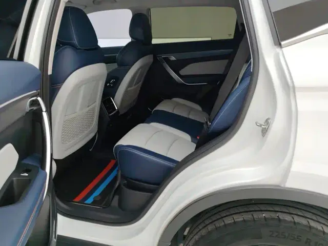 Geely Boyue — Фото автомобиля 11