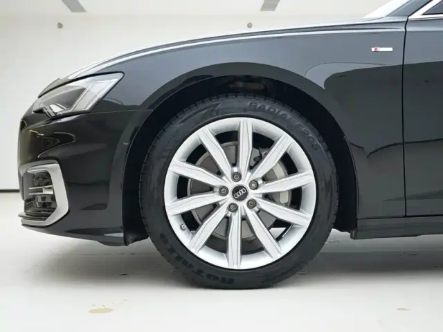 Audi A6L — Фото автомобиля 14