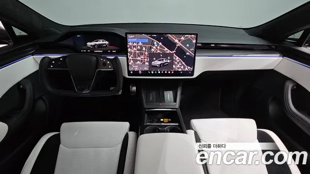 Tesla Model S — Фото автомобиля 7