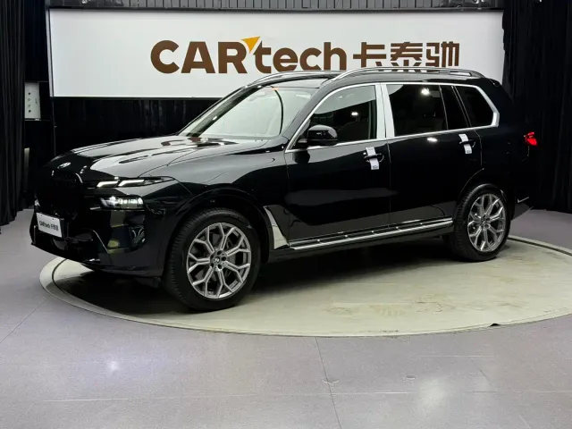 Фотография автомобиля — BMW X7